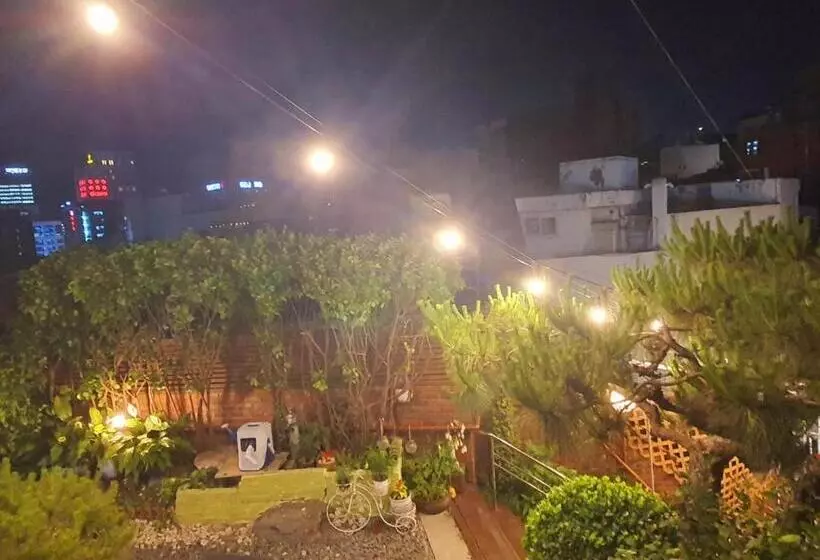 ファミリールーム, Happy Garden Guesthouse