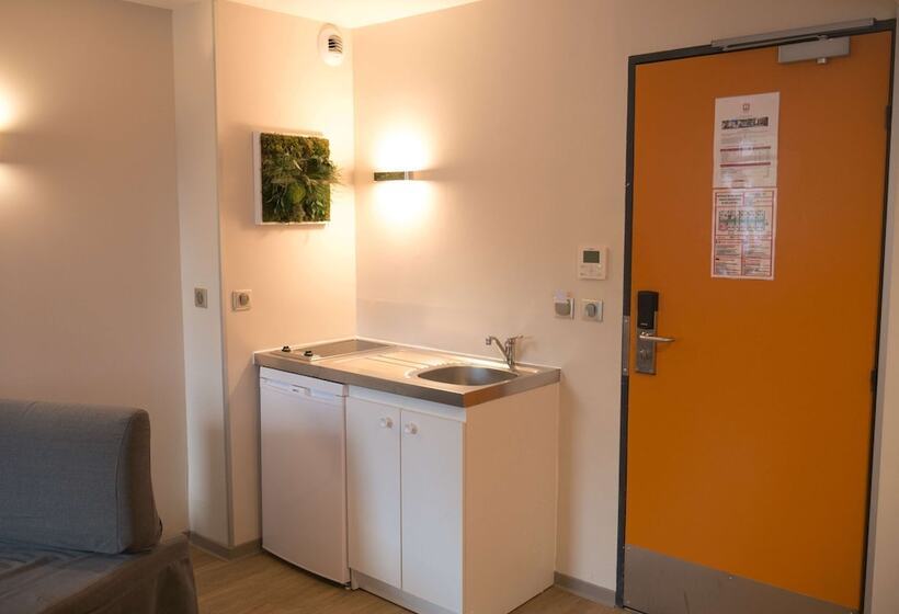 Полулюкс, Best Western Hotelio Montpellier Sud