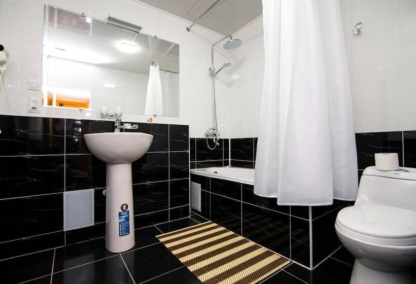 اتاق استاندارد یک نفره, Boutique Hotel Minzifa