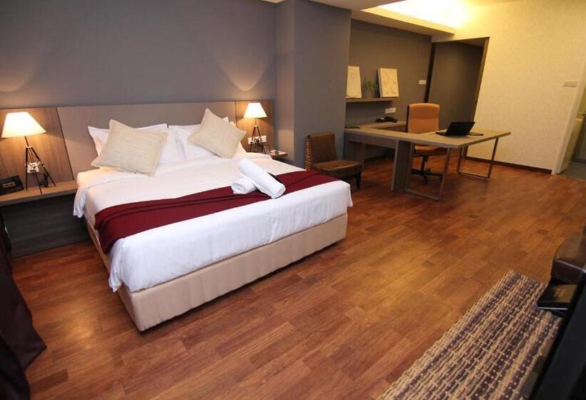 Quarto Deluxe Cama King, Nexus Business Suite