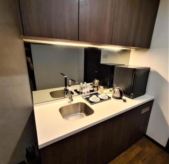 デラックススイート, Nexus Business Suite