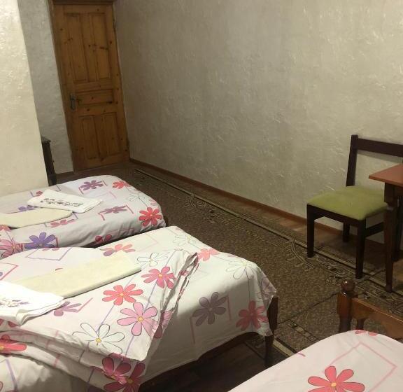 اتاق استاندارد سه نفره, Nikea Paradiso