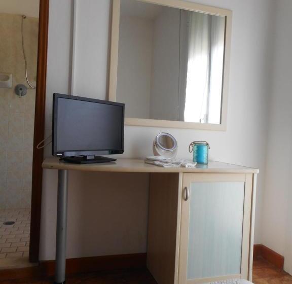 Семейный Номер, Carol