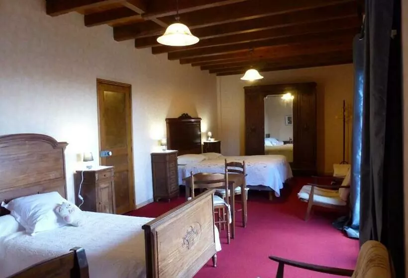 اتاق استاندارد چهار تخته, Domaine Saintlouis