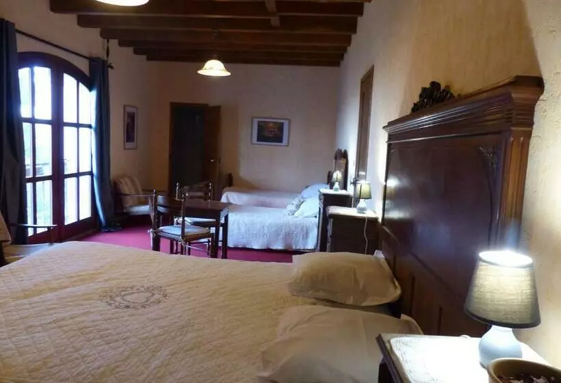 اتاق استاندارد چهار تخته, Domaine Saintlouis