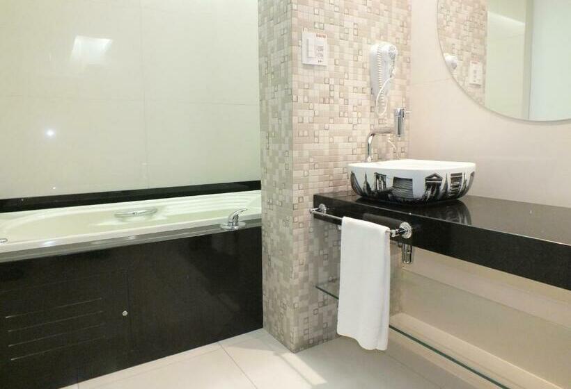 Suite Prezydencki, Jb Palace