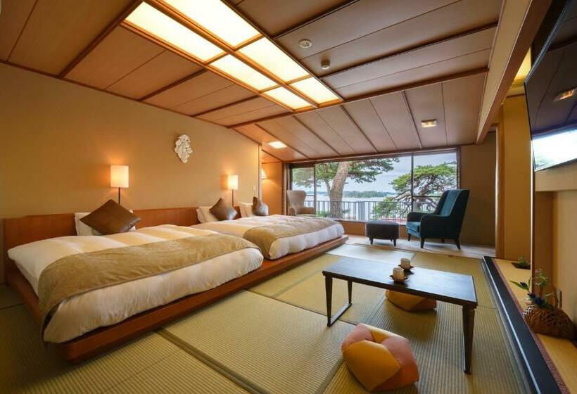 غرفة ديلوكس, Komatsukan Kofutei