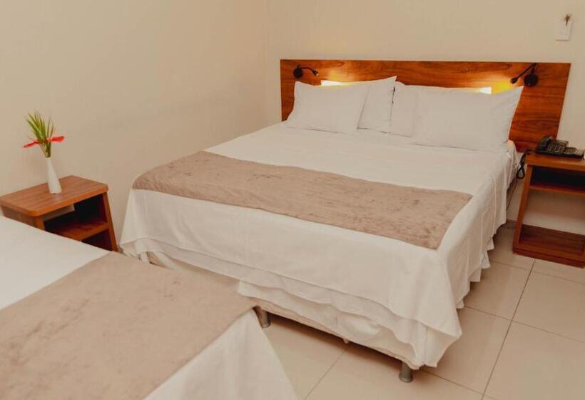 חדר משפתחתי סופריור, San Diego Lancaster Teofilo Otoni