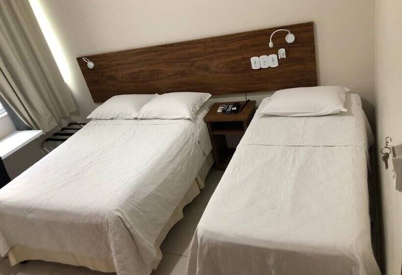 חדר סופריור, San Diego Lancaster Teofilo Otoni