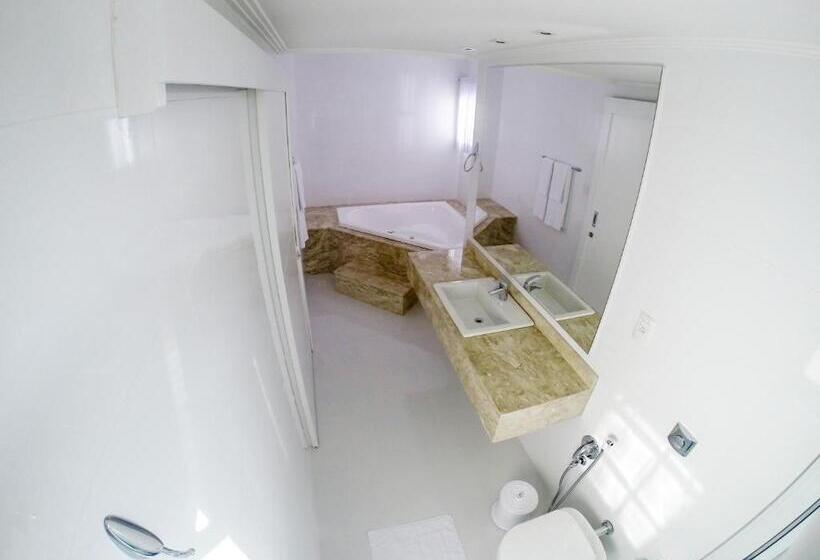 Люкс с гидромассажем, Seville Park