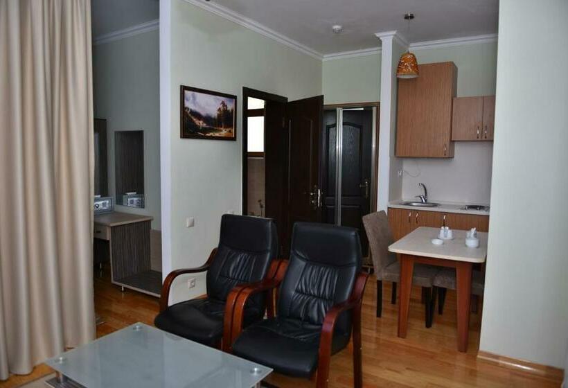 اتاق استاندارد, Sheki Park