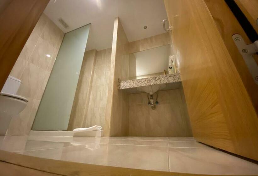 スタンダードルーム, Cies