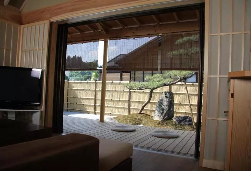 Villa 1 Makuuhuone, Ryokan Shinsen