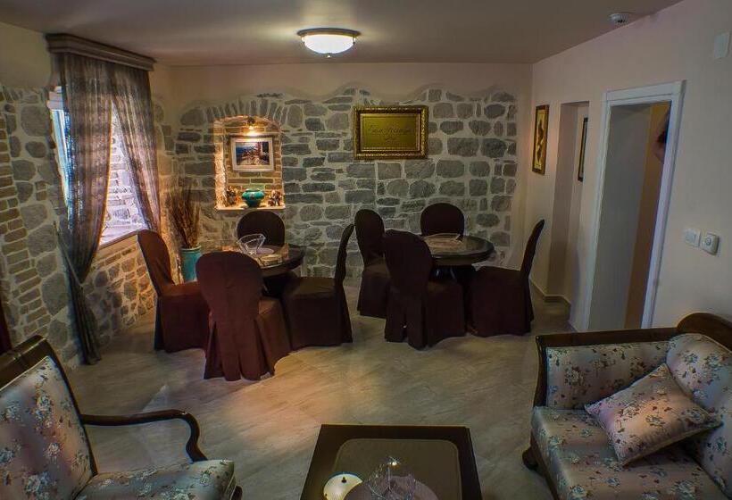سوییت با چشم‌انداز دریا, Casa Del Sol Rozalija Luxury Rooms