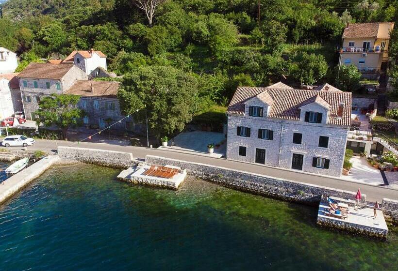 سوییت با چشمانداز دریا, Casa Del Sol Rozalija Luxury Rooms