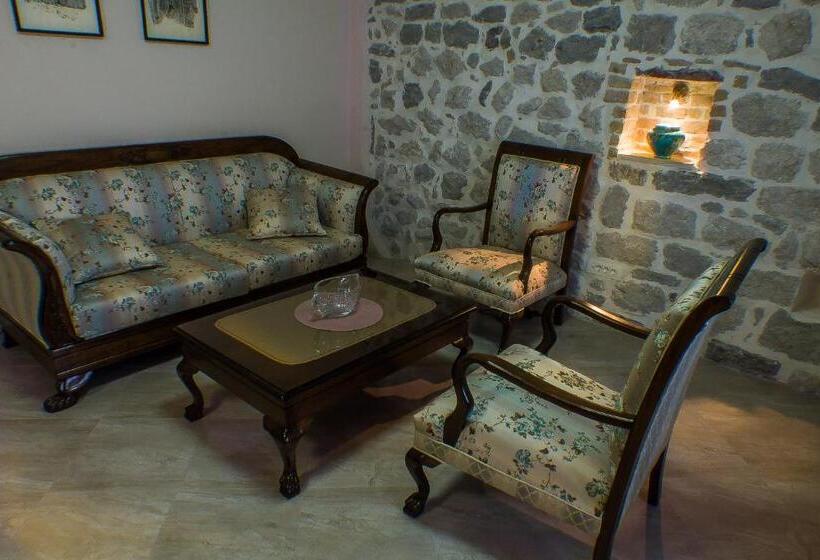 اتاق استاندارد با چشم‌انداز کوهستان, Casa Del Sol Rozalija Luxury Rooms