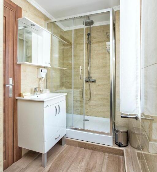 キングサイズベッドのデラックスルーム, Admiral