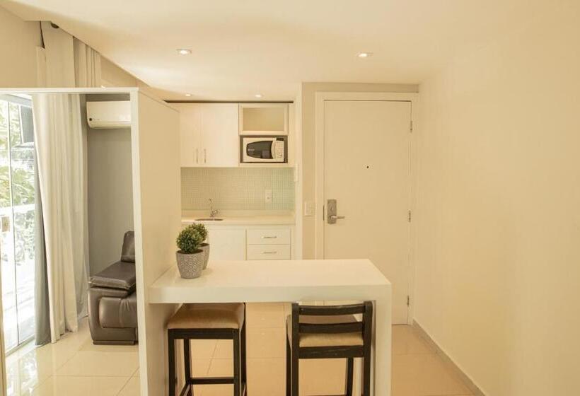 수피리어 스위트, Angra Beach