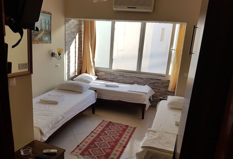 Номер Стандарт Трехместный, Durak