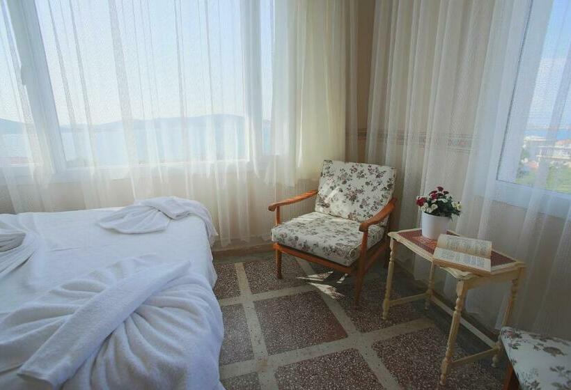 Номер Стандарт, Tunc Otel