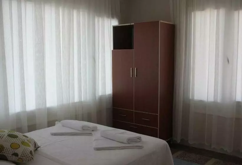 エコノミーシングルルーム, Tunc Otel
