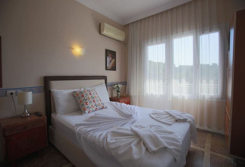 Номер Стандарт, Tunc Otel