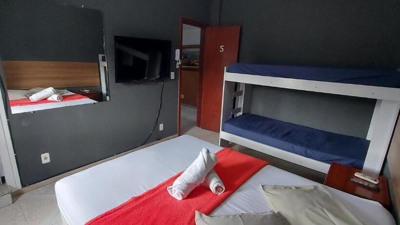 스탠다드 스튜디오, Pousada Casa Familia