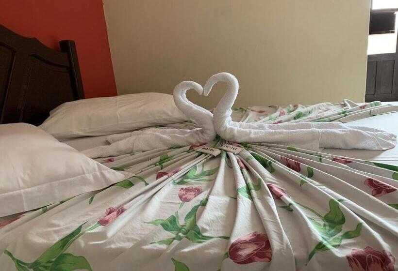 스탠다드 싱글 룸, Center