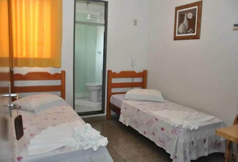 חדר סטנדרט, Graunas