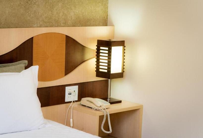 Люкс Вид на Сад, Lago Dourado