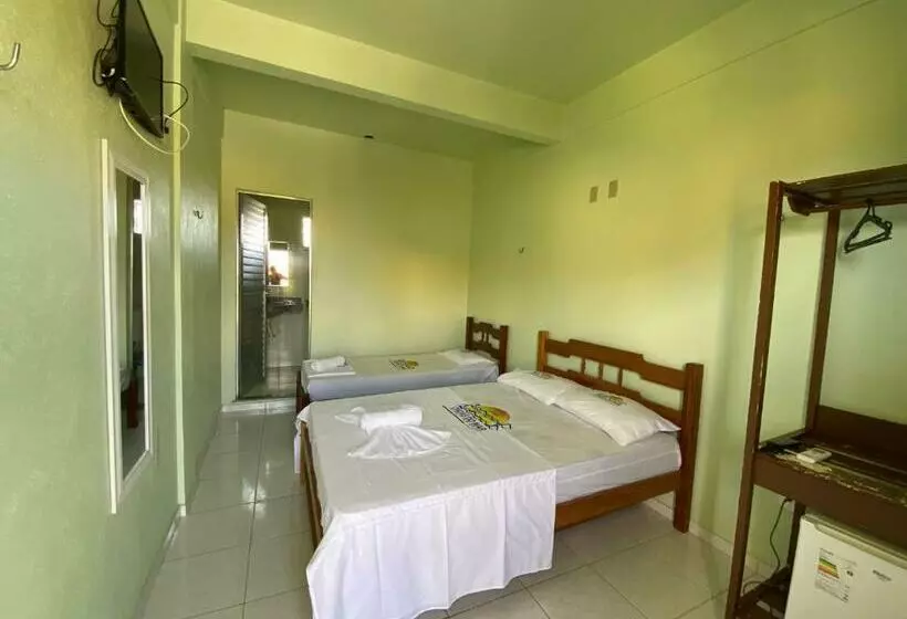 Economy Triple Room, Ondas Do Mar