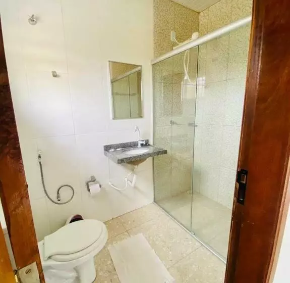 Economy Quadruple Room, Ondas Do Mar