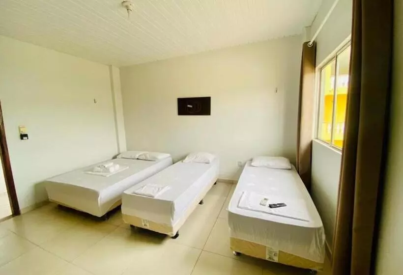 Economy Quadruple Room, Ondas Do Mar