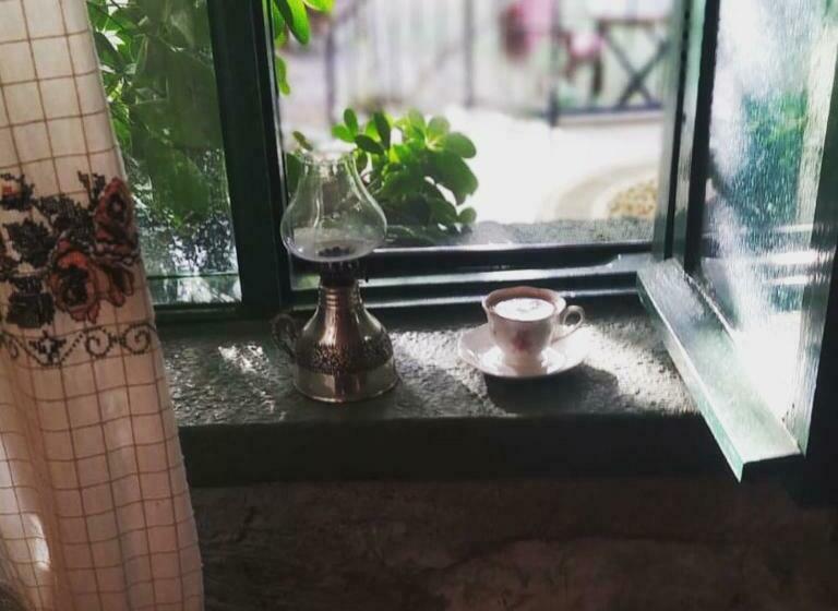 Семейный Номер, Otantik Tas Ev