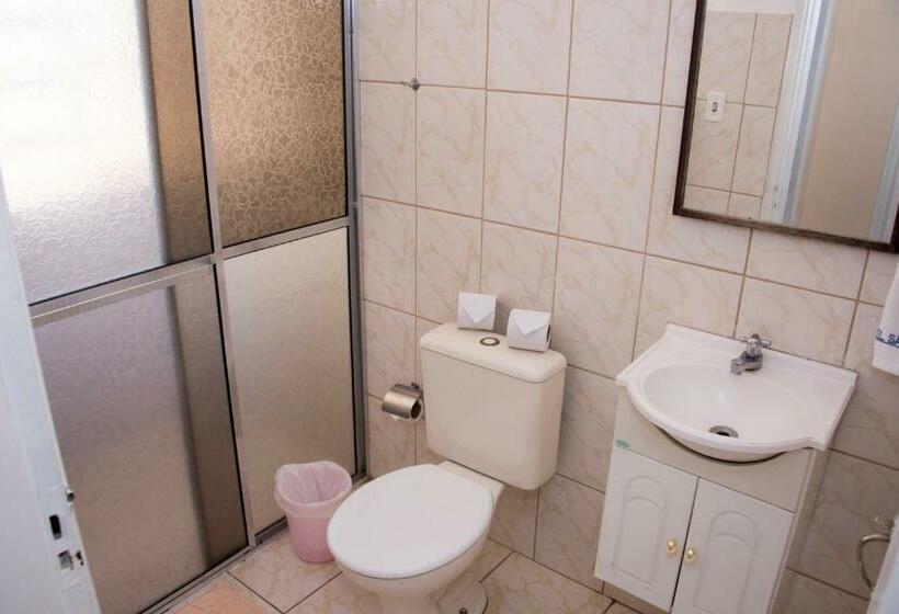 חדר בסיסי לשלושה, São Francisco