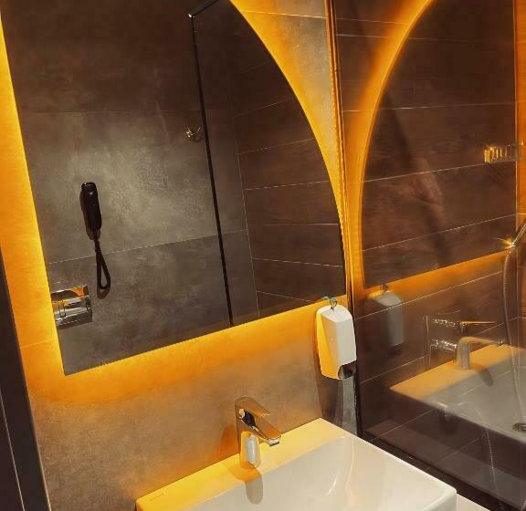 سوییت با چشم‌انداز دریا, Uzunkum