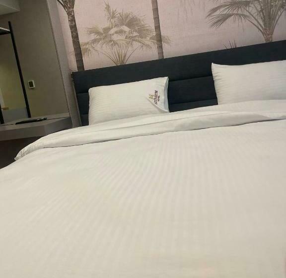 سوییت با چشم‌انداز دریا, Uzunkum