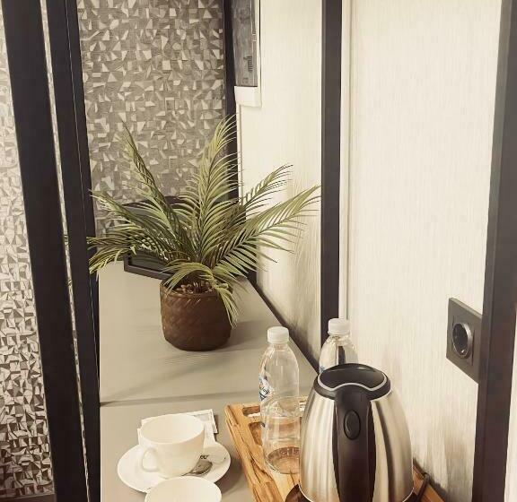 سوییت جونیور با بالکن, Uzunkum