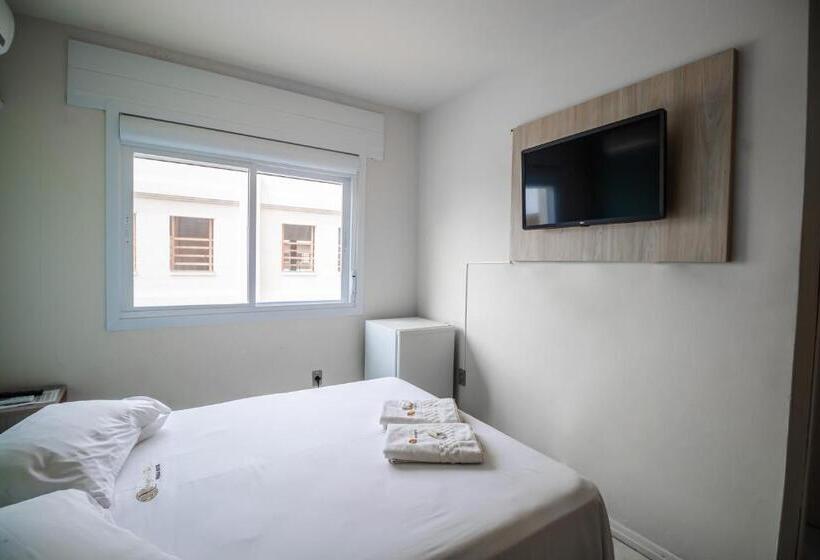 Quarto Triplo Estandar, Xangri La Praia