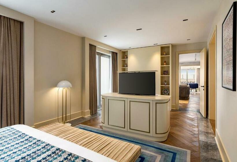 סוויטה אקזקיוטיב, Wyndham Bukhara