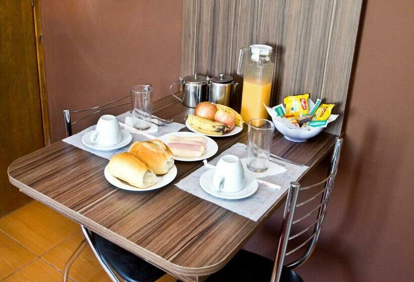 Номер Deluxe, Don Carlo