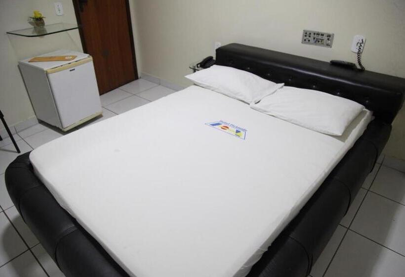 חדר דלוקס יחיד, Pirâmide Rodoviária