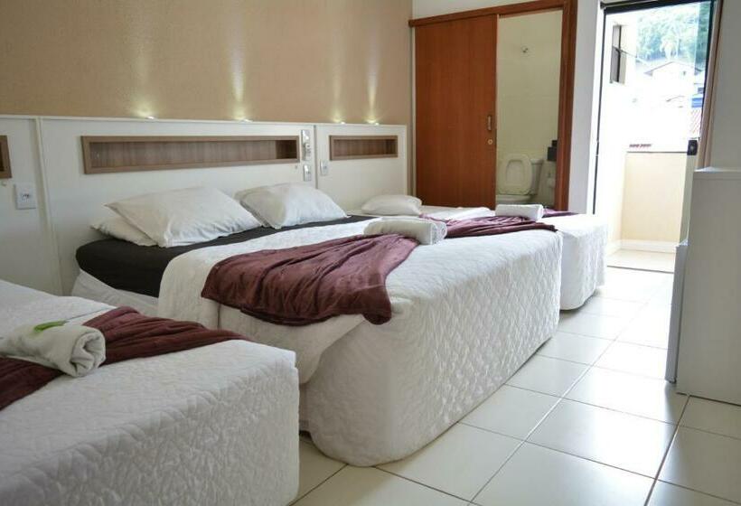 Quarto Quadruple Standart com Varanda, Estrela Do Mar