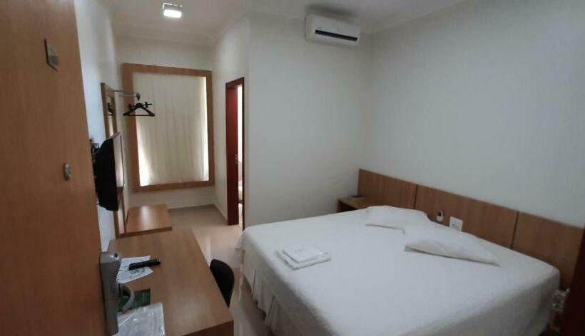 经济房, Guines Palace