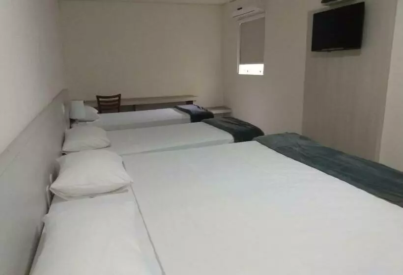 スーペリアの4人部屋, Hetropolis