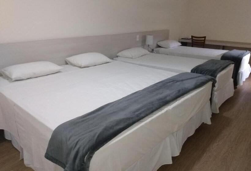 スーペリアの４人部屋, Hetropolis