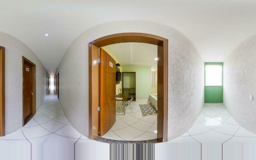 디럭스 룸, Imperial