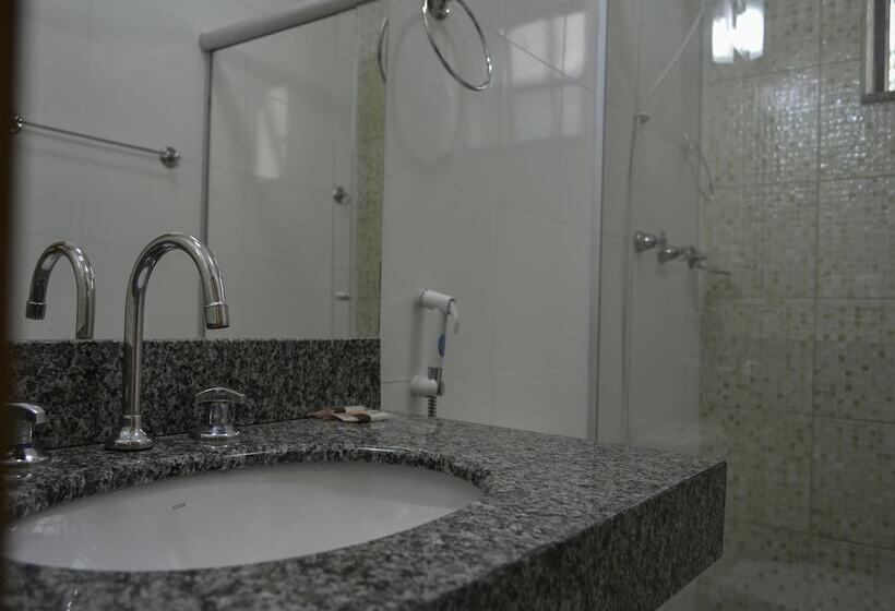 标准三人间, Real São Lourenço