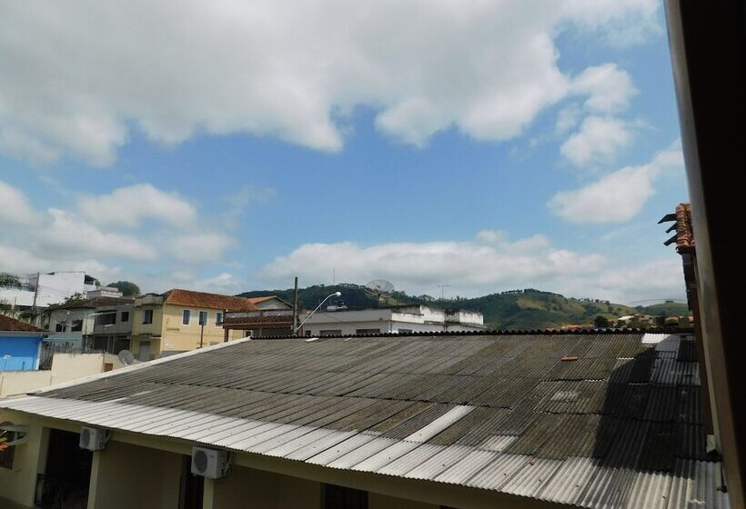 标准三人间, Real São Lourenço