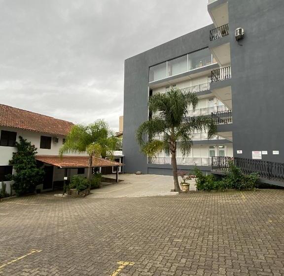 이코노미 룸, Villa Deifiori